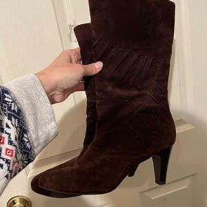 White Mountain suede leather